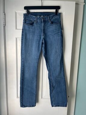 L.L. Bean Classic Women's Blue Light Wash Straight-Leg Jeans 10